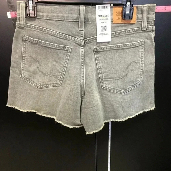 Levi Strauss Signature Denim shorts high-rise 3” Light Gray Wash,Frayed hem - Picture 2 of 6